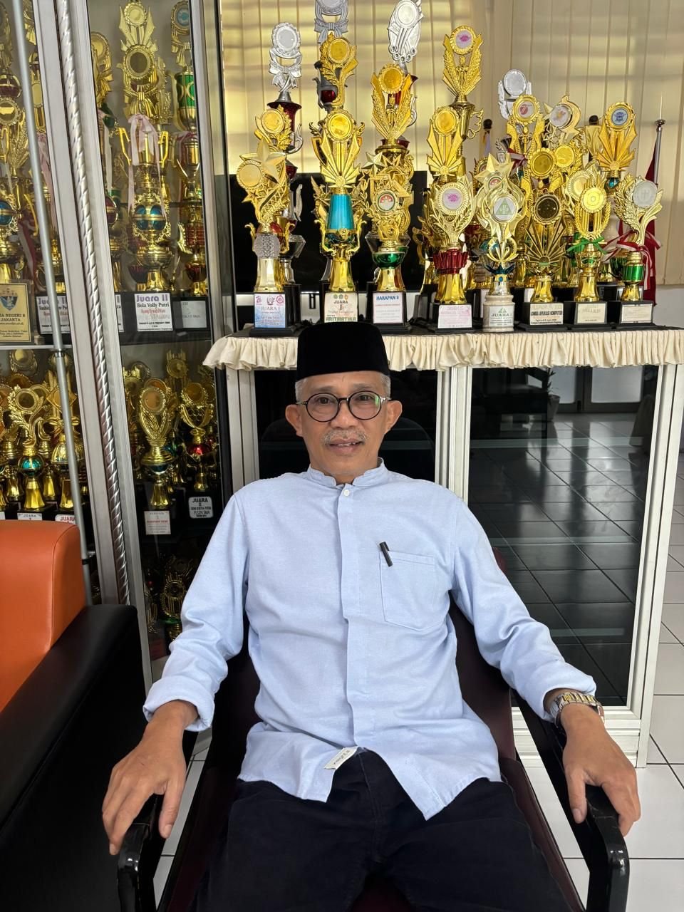 kepala sekolah